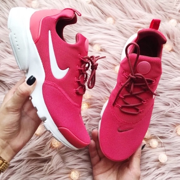 Nike Shoes - Nike presto fly sneaker size 7